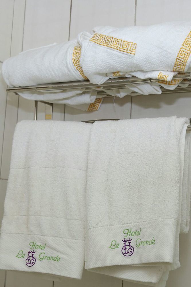 La Grande Hotel Kampala Eksteriør billede