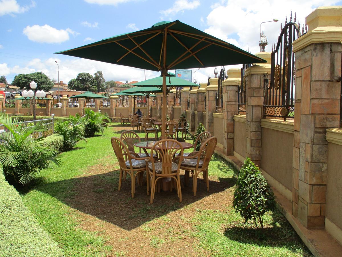 La Grande Hotel Kampala Eksteriør billede